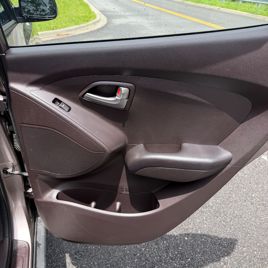 2011 Hyundai Tucson GL - Photo 16