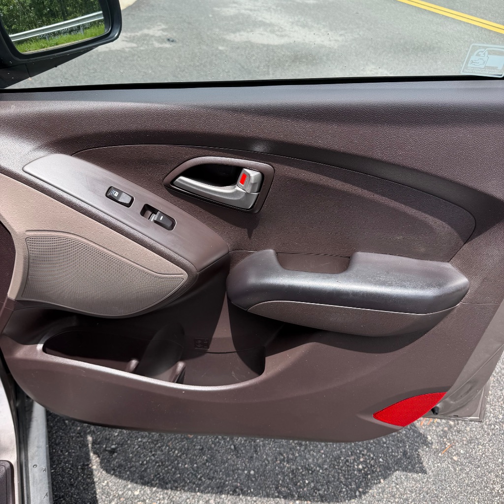 2011 Hyundai Tucson GL - Photo 18