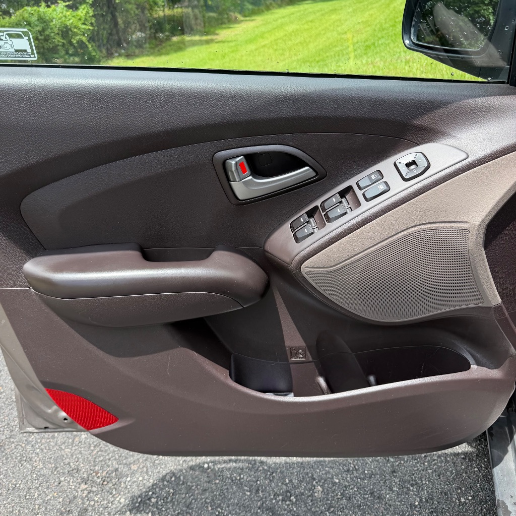 2011 Hyundai Tucson GL - Photo 11