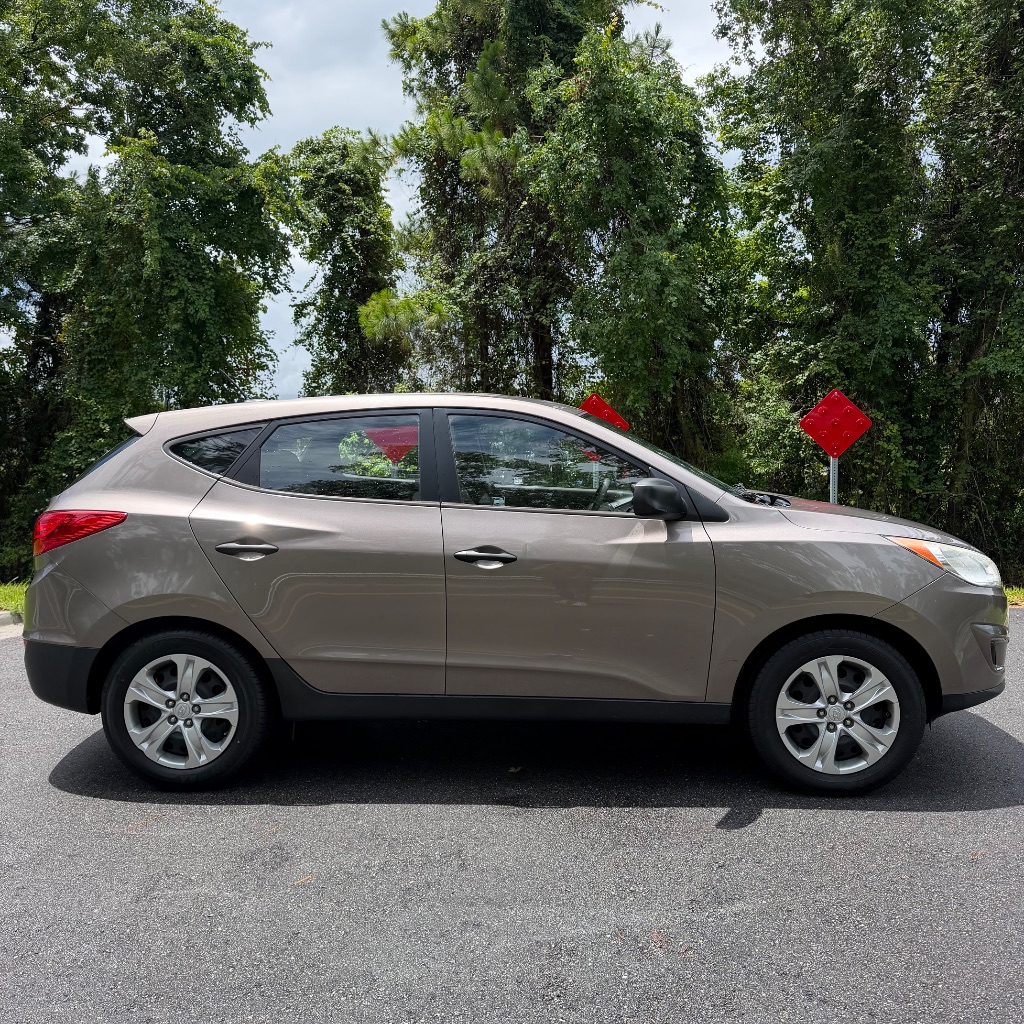 2011 Hyundai Tucson GL - Photo 6
