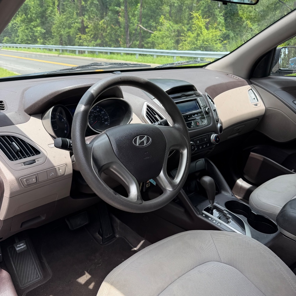 2011 Hyundai Tucson GL - Photo 10