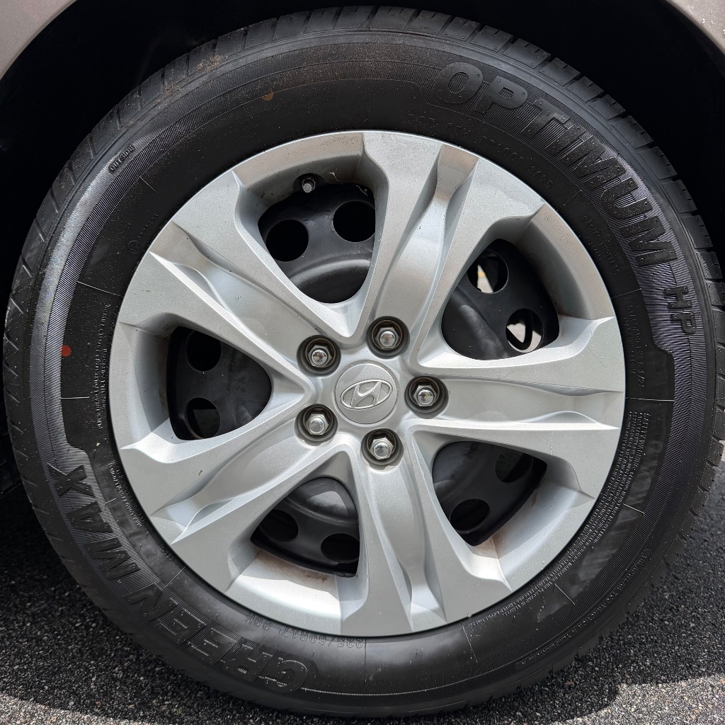 2011 Hyundai Tucson GL - Photo 20