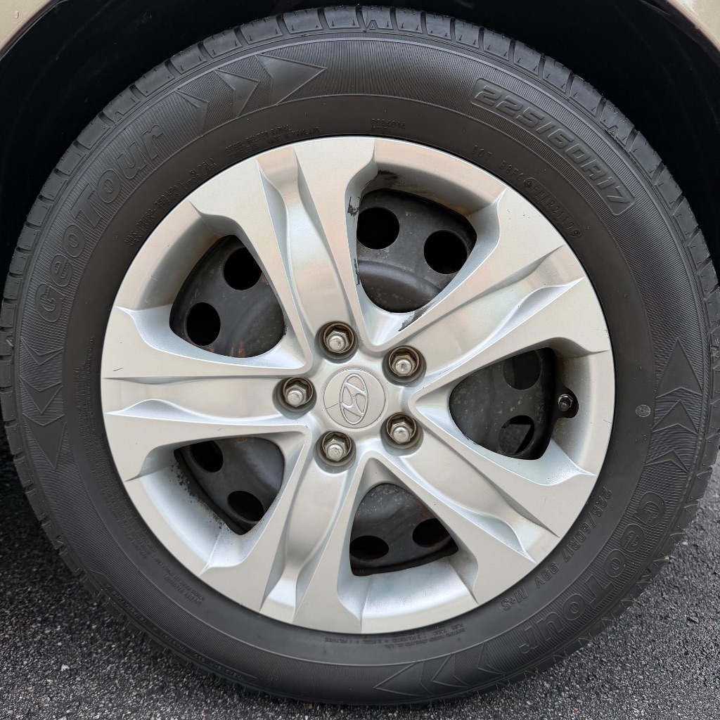 2011 Hyundai Tucson GL - Photo 22