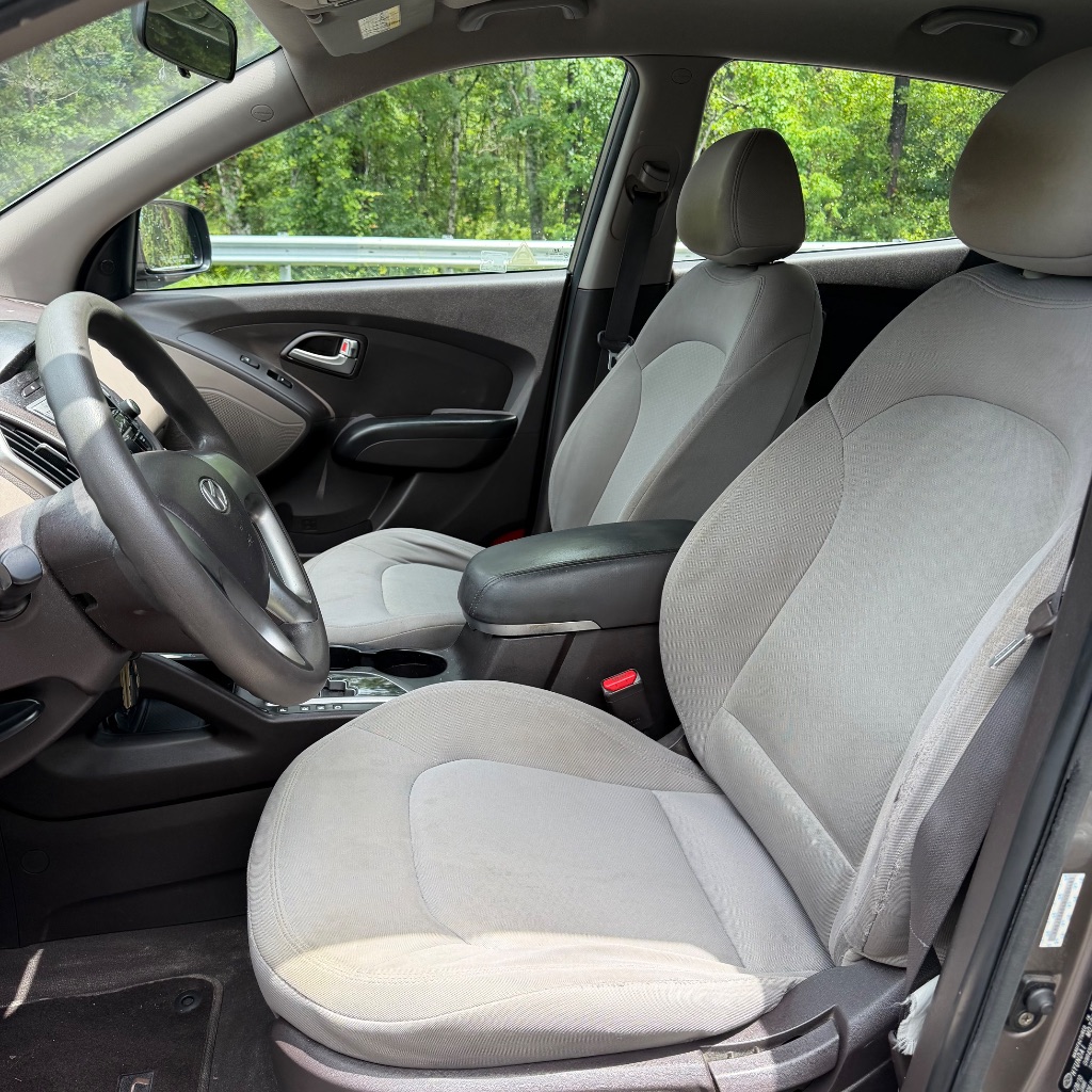 2011 Hyundai Tucson GL - Photo 9