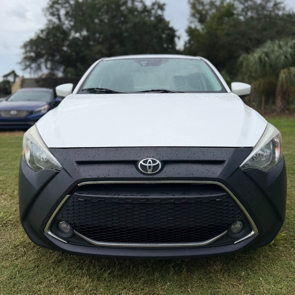 2019 Toyota Yaris LE - Photo 8