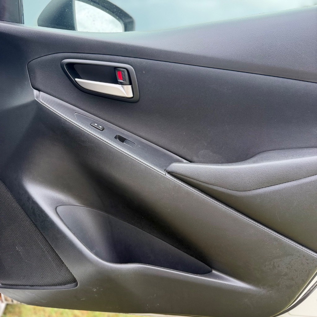 2019 Toyota Yaris LE - Photo 16