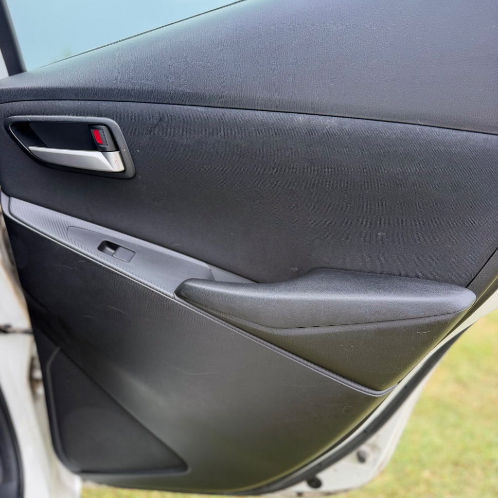 2019 Toyota Yaris LE - Photo 14