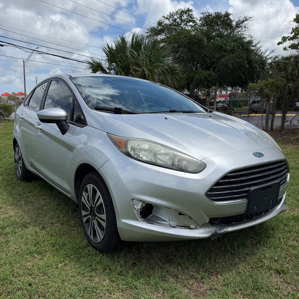 2017 Ford Fiesta S - Photo 7