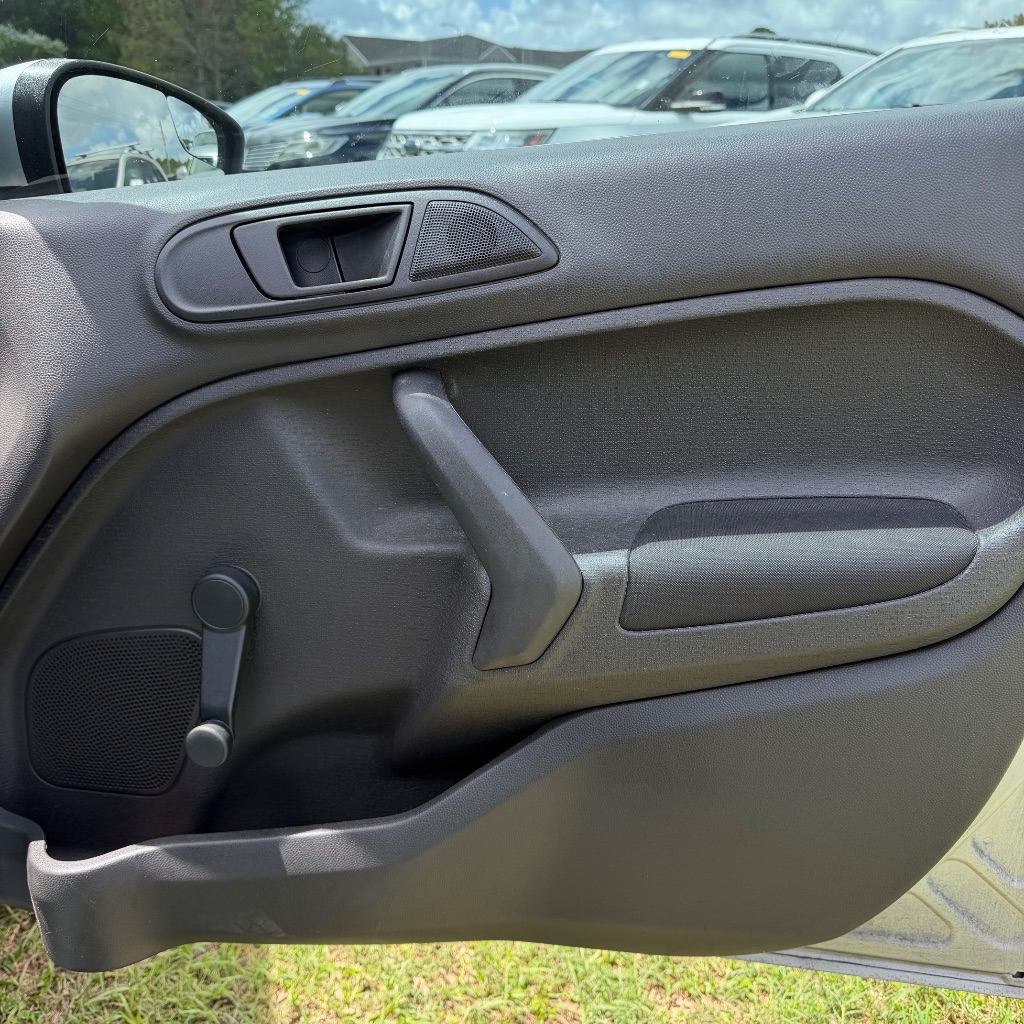 2017 Ford Fiesta S - Photo 17