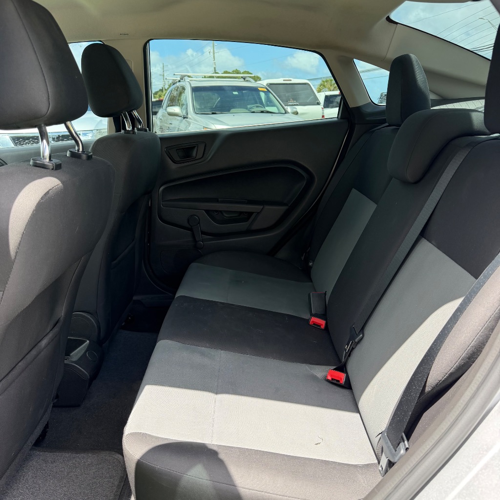 2017 Ford Fiesta S - Photo 13