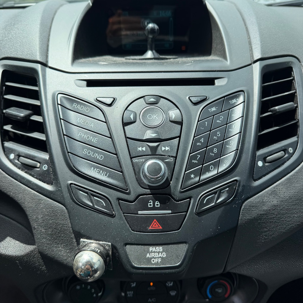 2017 Ford Fiesta S - Photo 22