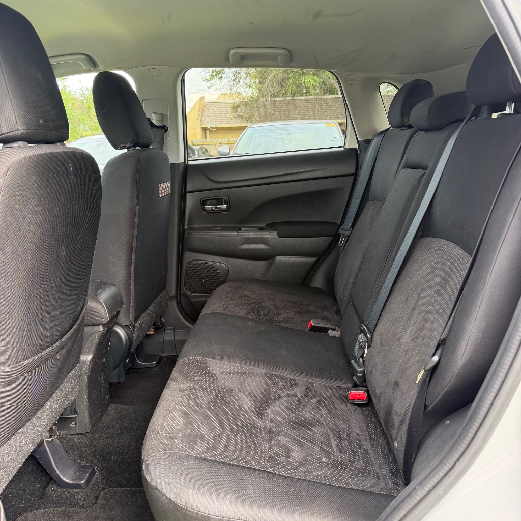 2014 Mitsubishi Outlander Sport SE - Photo 18