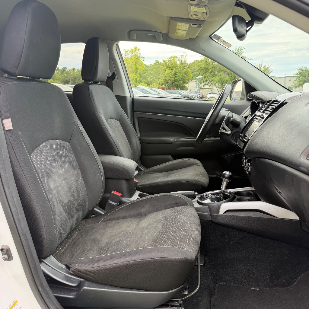 2014 Mitsubishi Outlander Sport SE - Photo 25