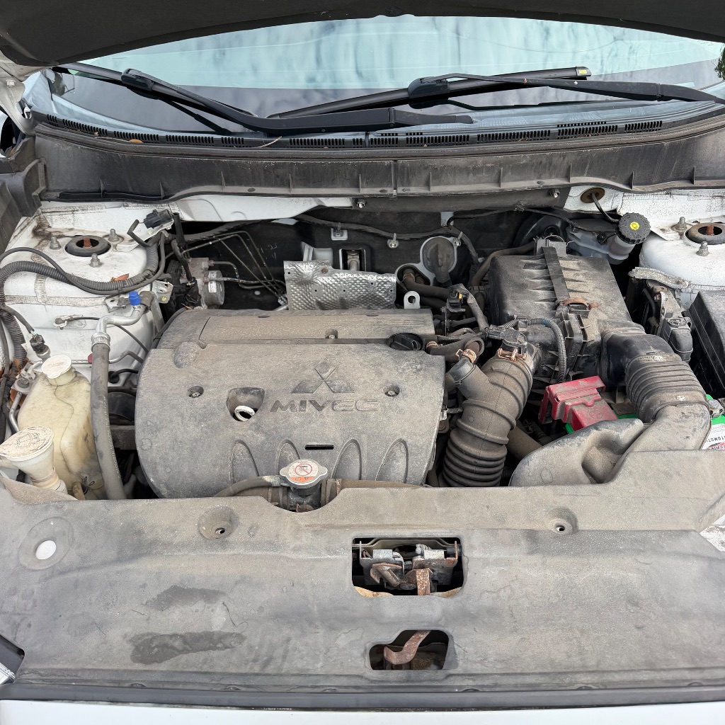 2014 Mitsubishi Outlander Sport SE - Photo 33