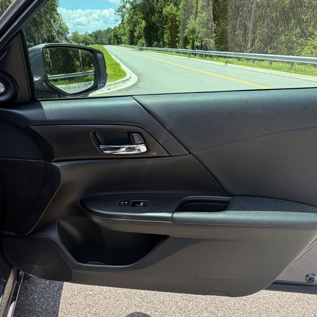 2013 Honda Accord EX-L - Photo 18