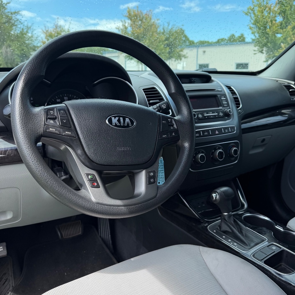 2014 Kia Sorento LX - Photo 10