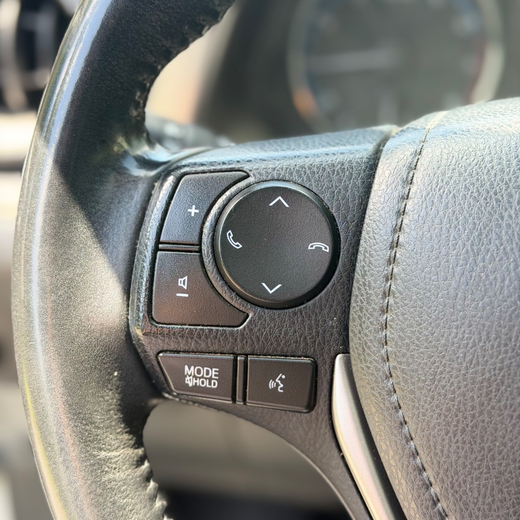 2018 Toyota RAV4 Limited - Photo 23