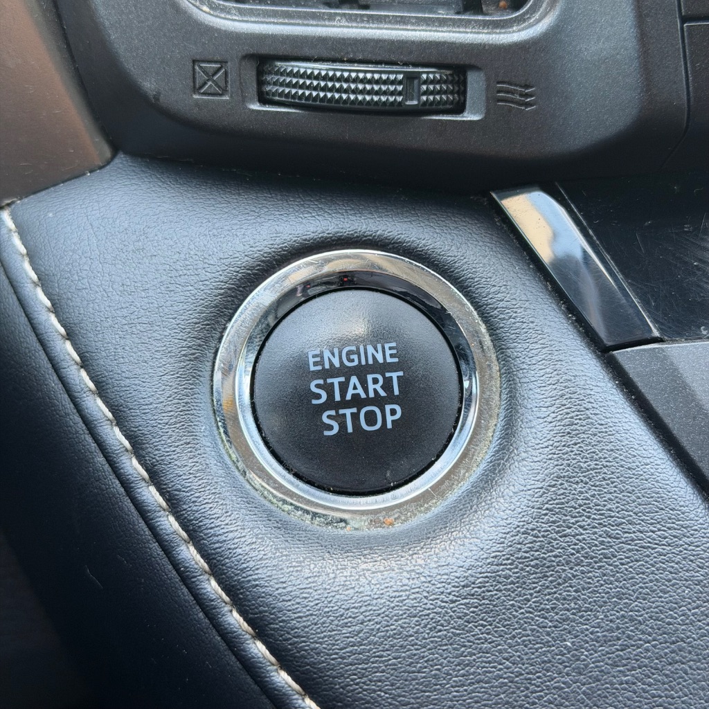 2018 Toyota RAV4 Limited - Photo 31