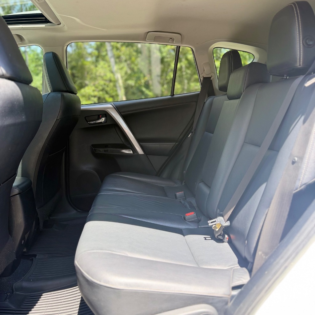 2018 Toyota RAV4 Limited - Photo 14