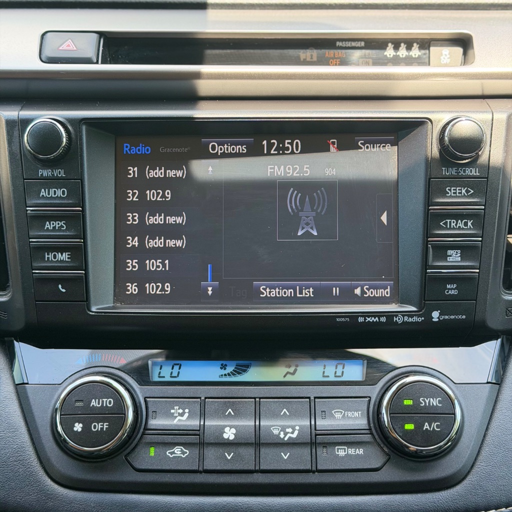 2018 Toyota RAV4 Limited - Photo 28