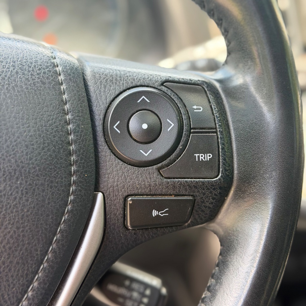 2018 Toyota RAV4 Limited - Photo 24