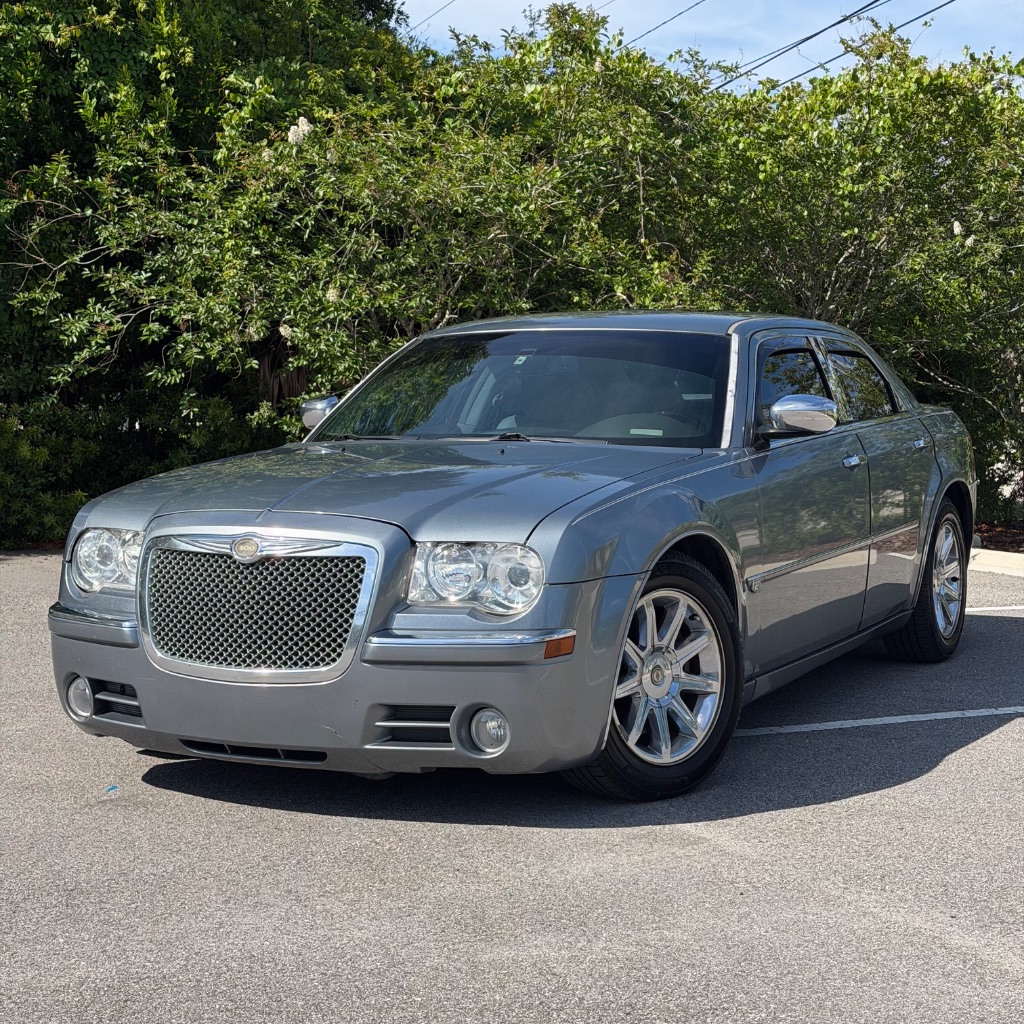 2006 Chrysler 300 C's photo