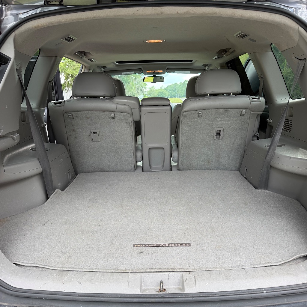 2012 Toyota Highlander SE - Photo 9
