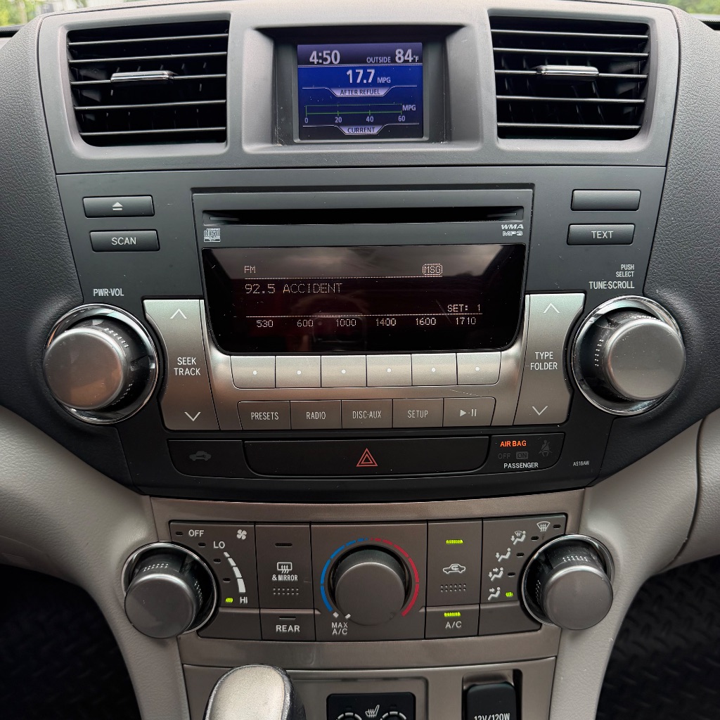 2012 Toyota Highlander SE - Photo 28