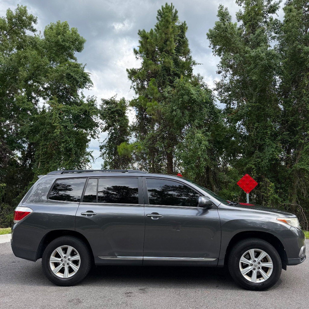 2012 Toyota Highlander SE - Photo 6