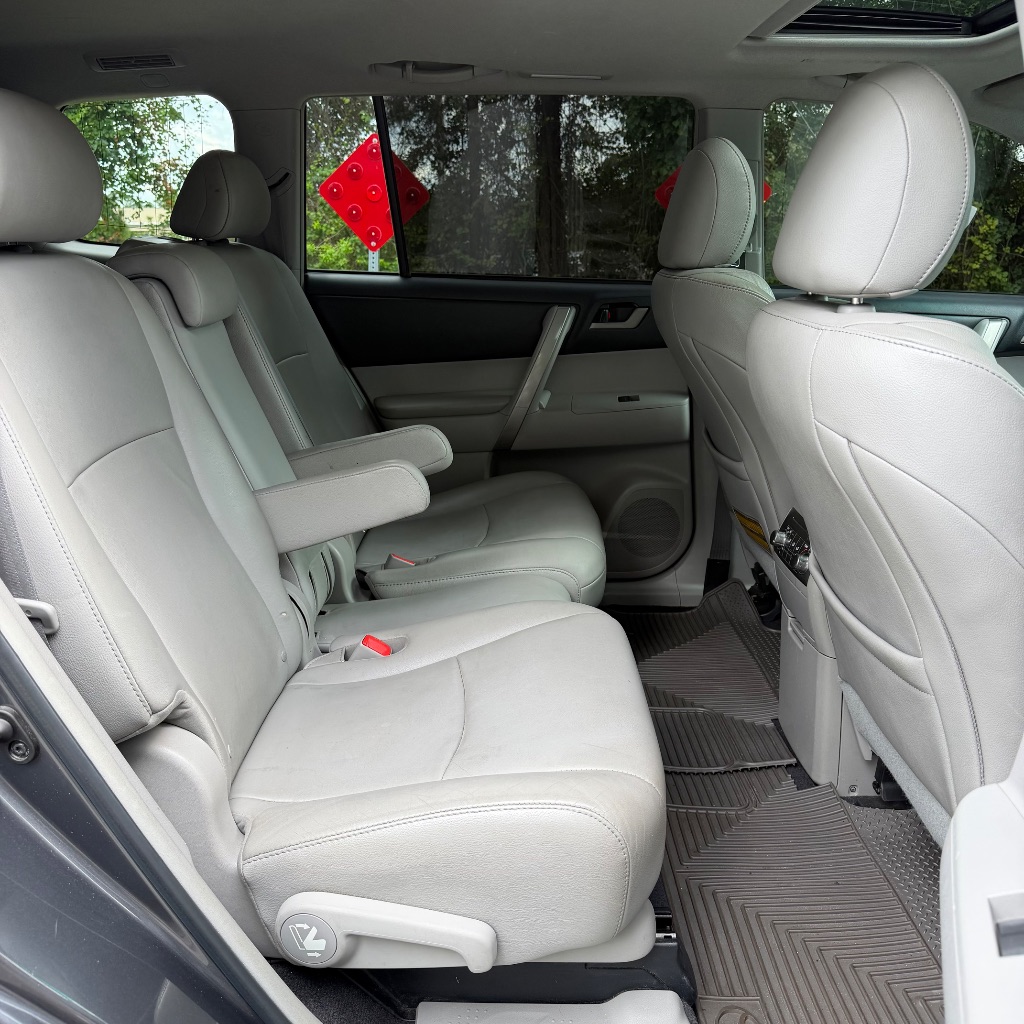 2012 Toyota Highlander SE - Photo 22