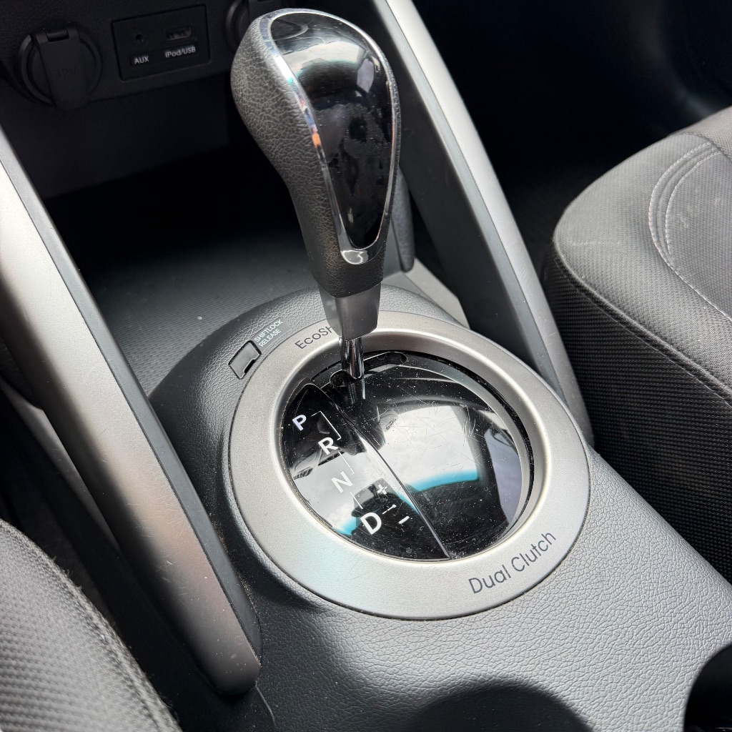 2012 Hyundai Veloster Base - Photo 15