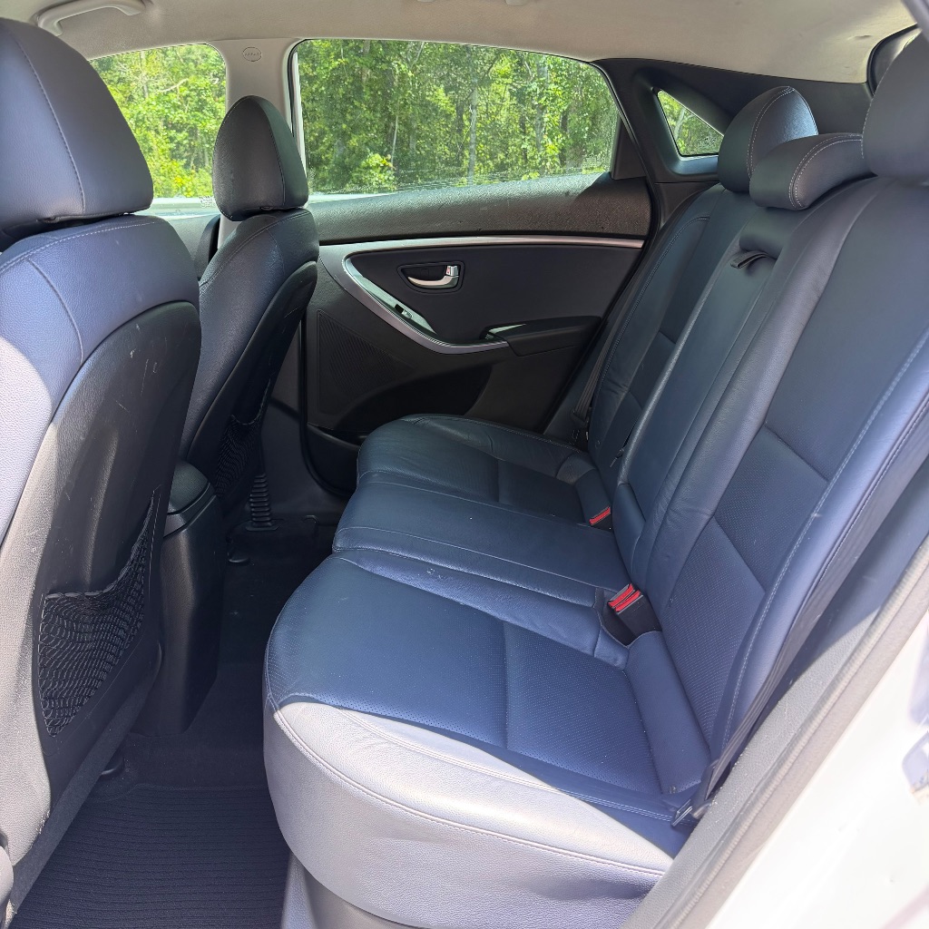2014 Hyundai Elantra GT Base - Photo 19