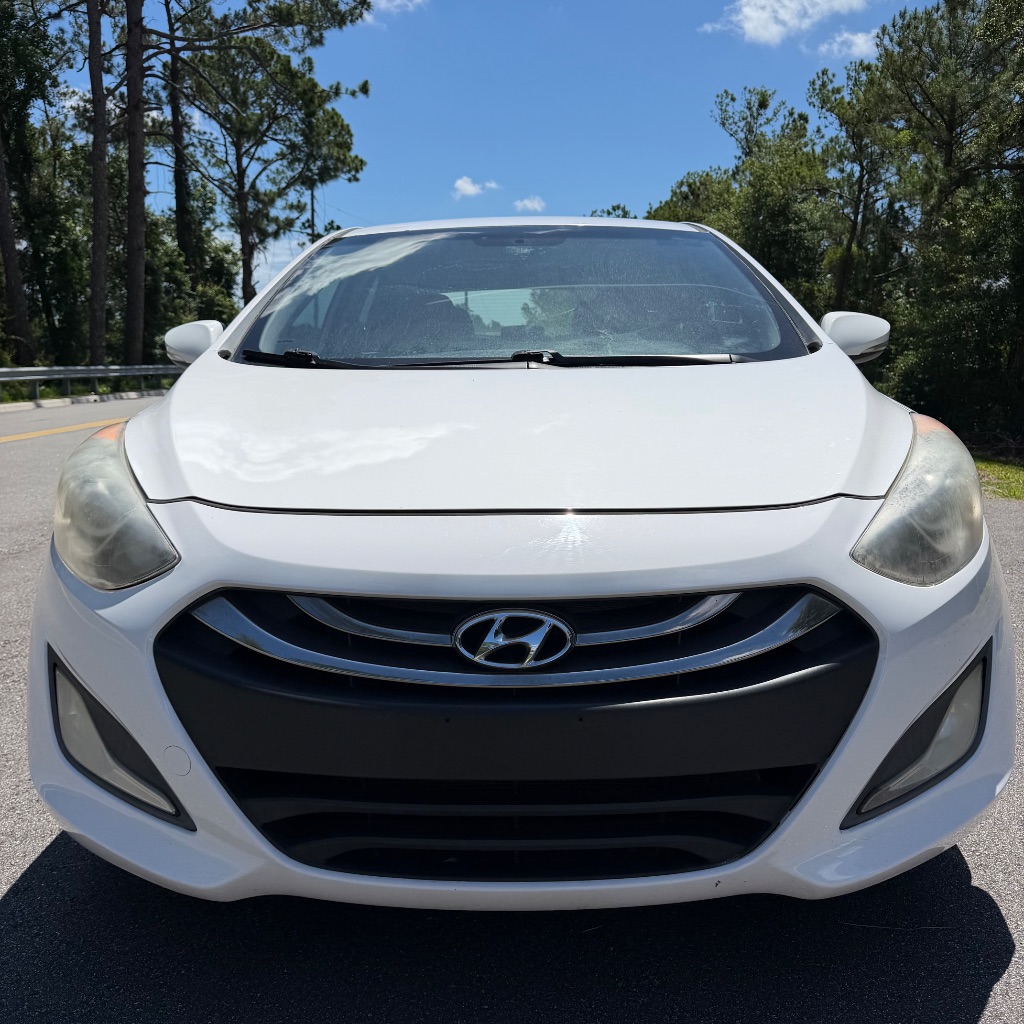 2014 Hyundai Elantra GT Base - Photo 8