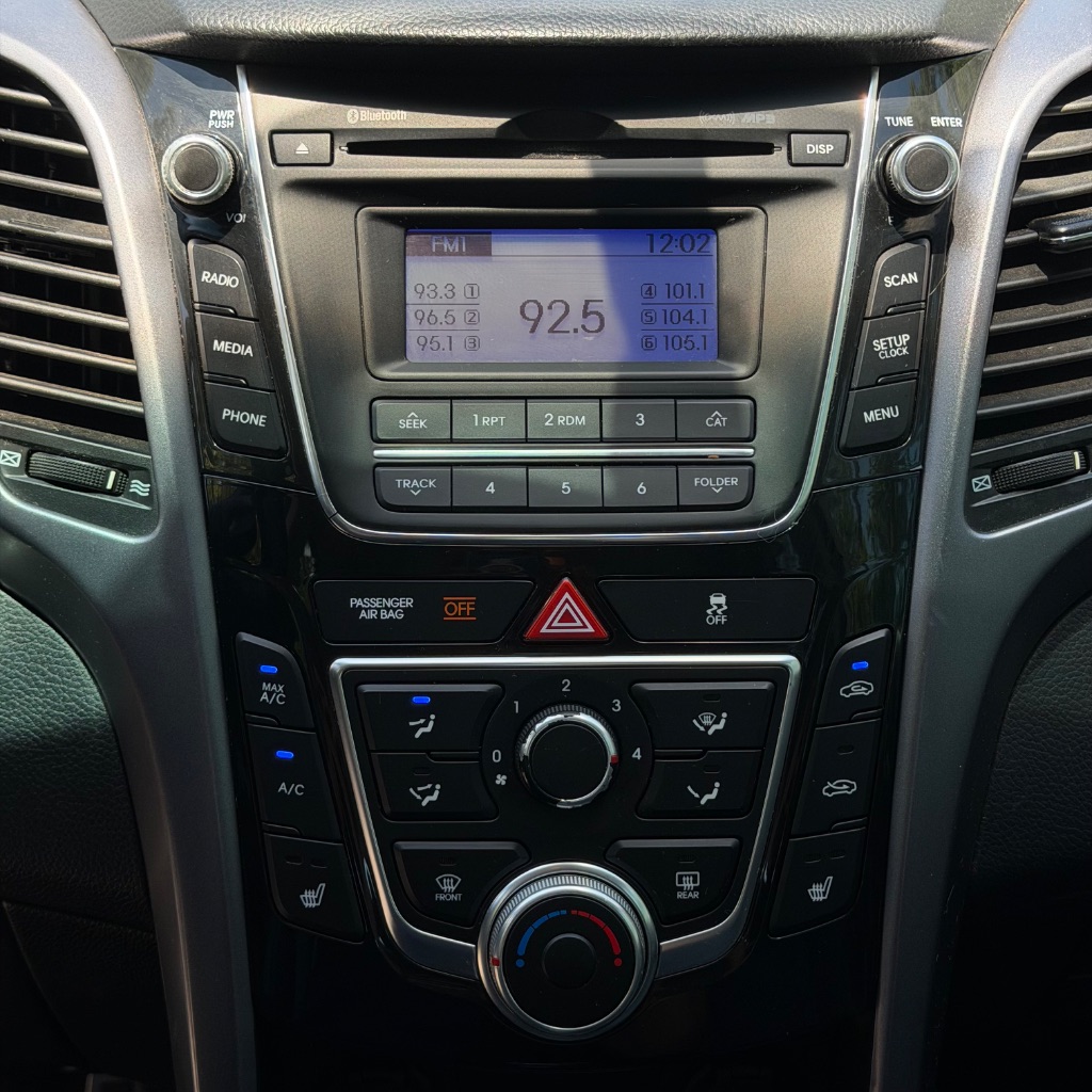 2014 Hyundai Elantra GT Base - Photo 29