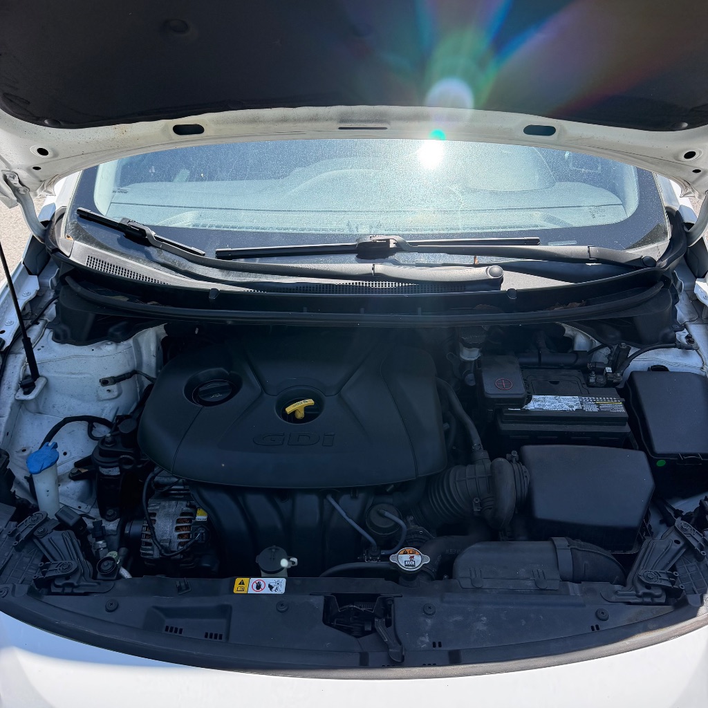 2014 Hyundai Elantra GT Base - Photo 31
