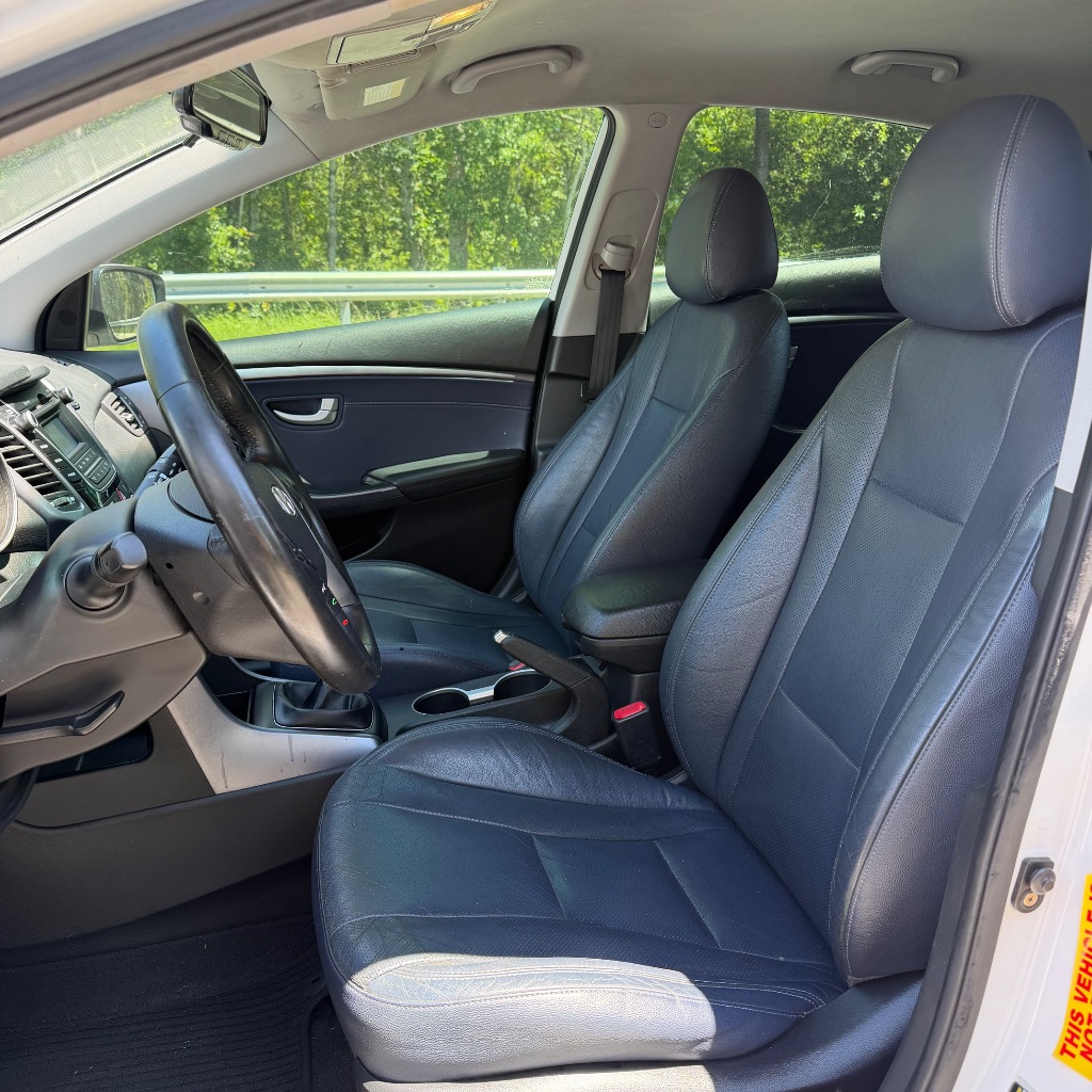 2014 Hyundai Elantra GT Base - Photo 15