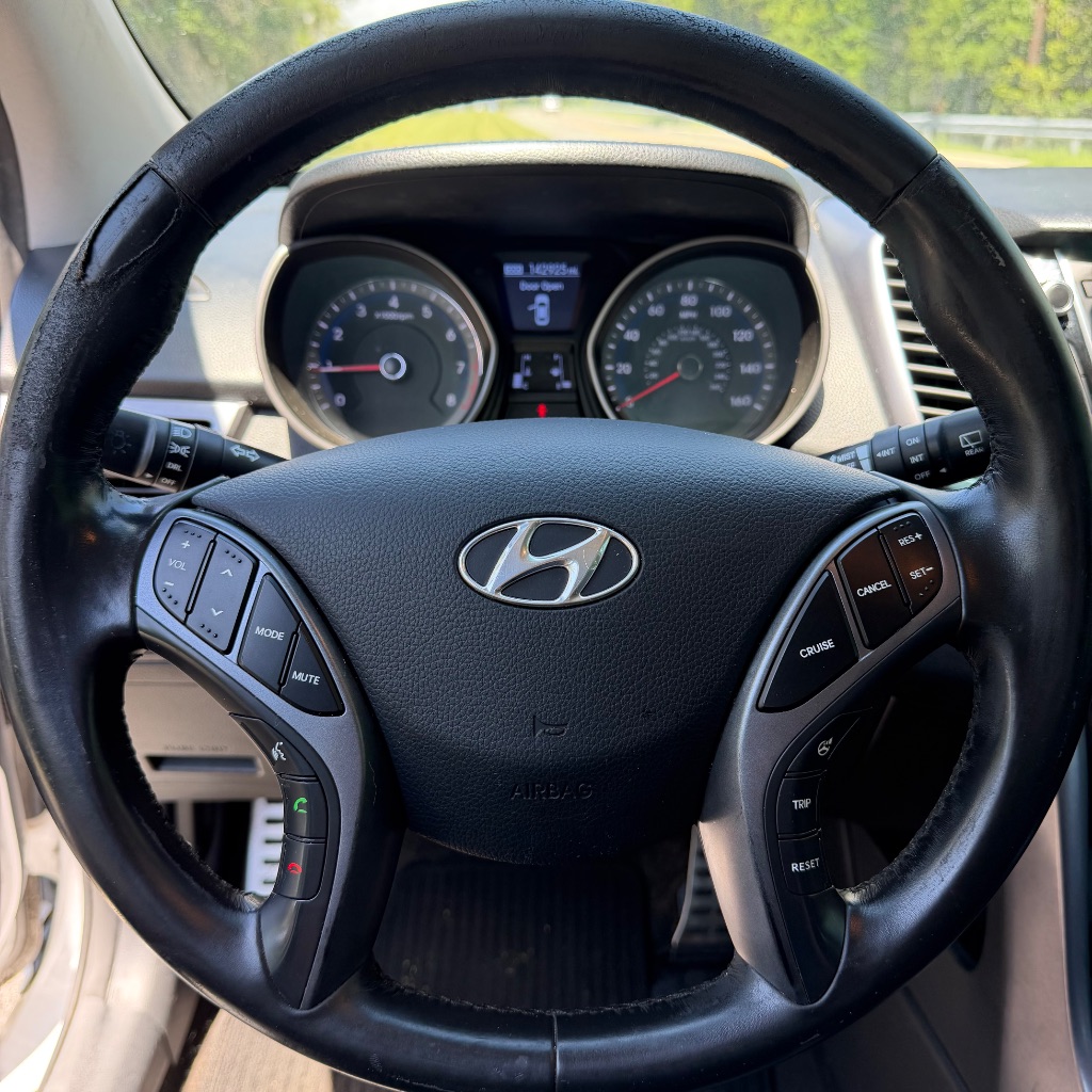 2014 Hyundai Elantra GT Base - Photo 26