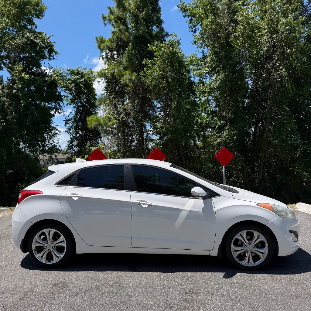 2014 Hyundai Elantra GT Base - Photo 6