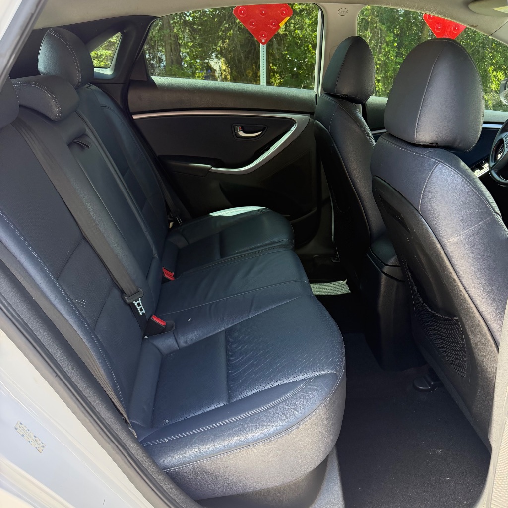 2014 Hyundai Elantra GT Base - Photo 23